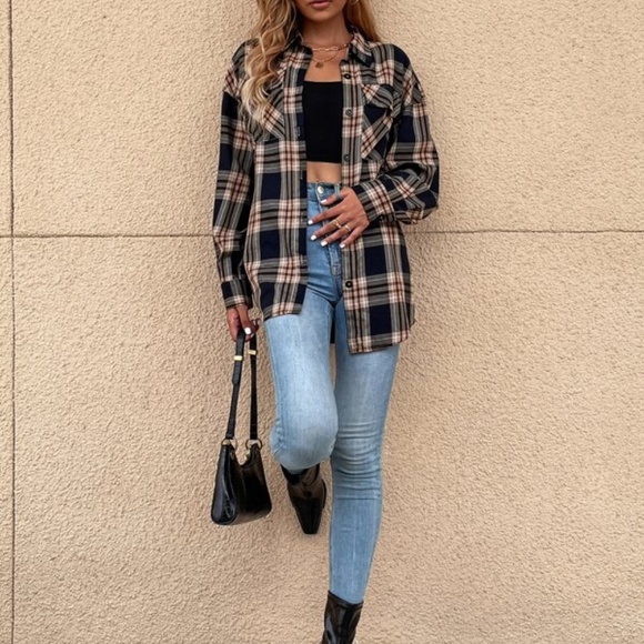 Cozy Black Oversized Plaid Button up Shacket Jacket - Picture 8 of 10